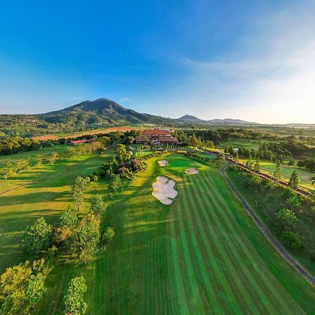Jatinangor National Golf & Resort Esterno foto