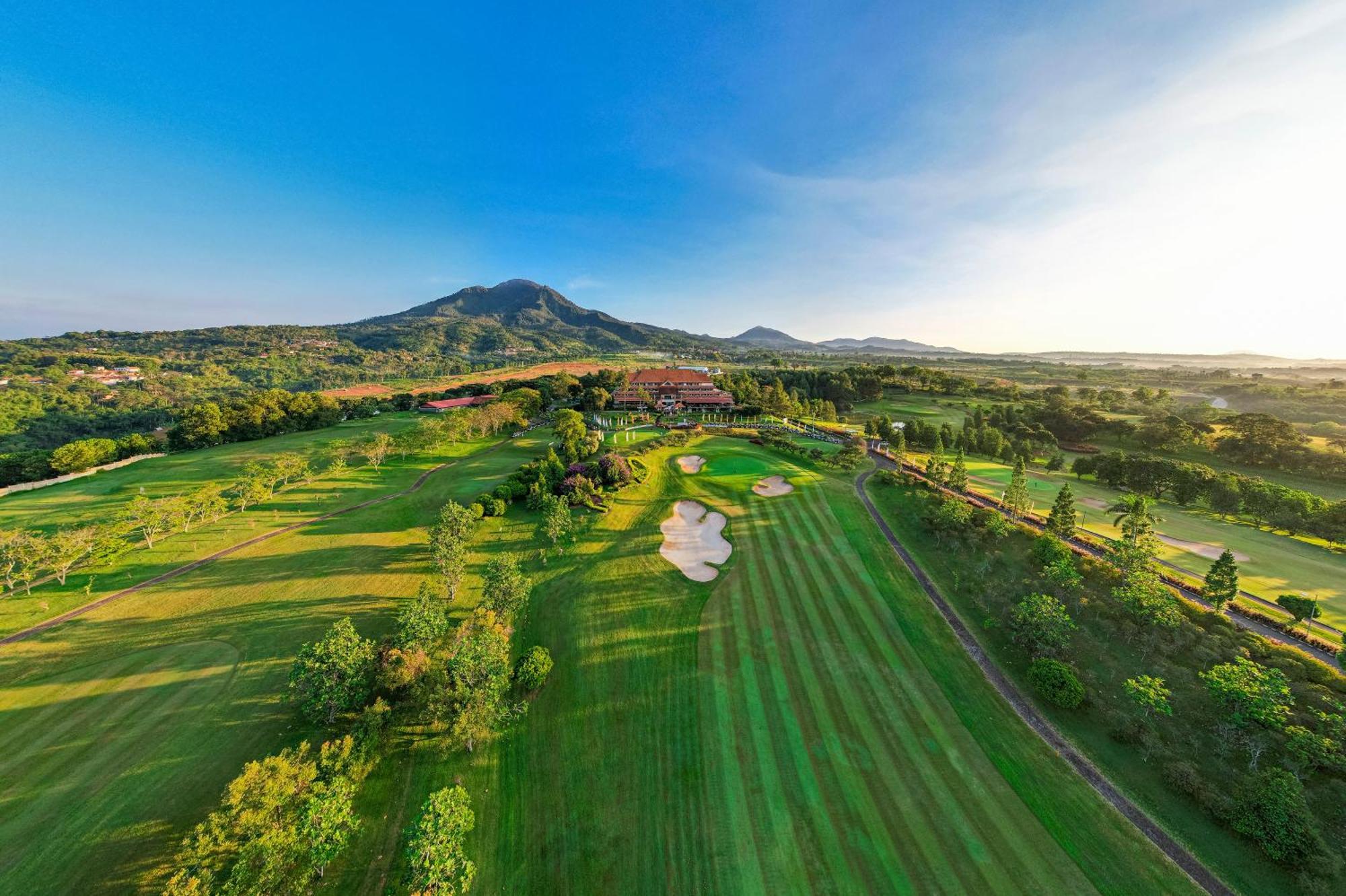 Jatinangor National Golf & Resort Esterno foto