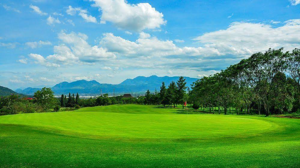 Jatinangor National Golf & Resort Esterno foto